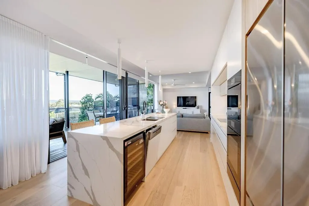 The Hamptons Lake House - Noosa Heads Luxury House Hébergement de vacances