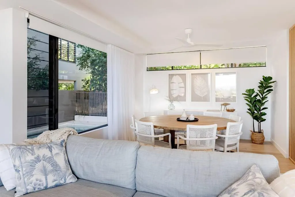 The Hamptons Lake House - Noosa Heads Luxury House Hébergement de vacances
