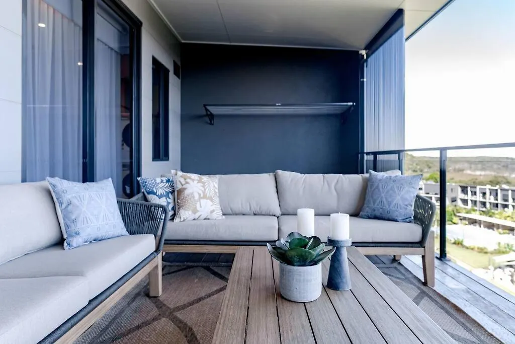 Hébergement de vacances The Hamptons Lake House - Noosa Heads Luxury House