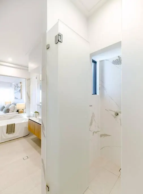 The Hamptons Lake House - Noosa Heads Luxury House 0*,  Australie