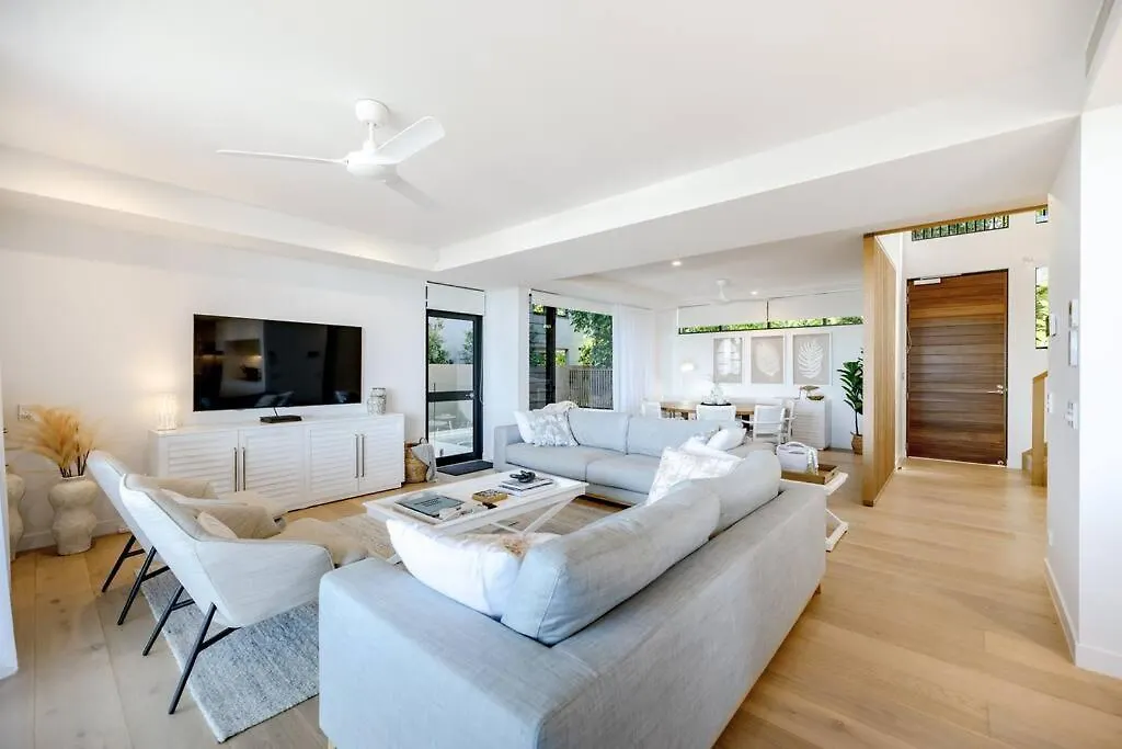 The Hamptons Lake House - Noosa Heads Luxury House 0*,