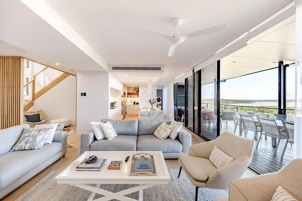 The Hamptons Lake House - Noosa Heads Luxury House 0*,  Australie