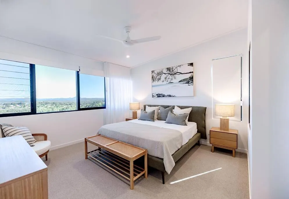 The Hamptons Lake House - Noosa Heads Luxury House Australie