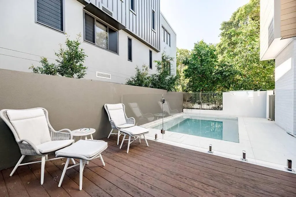 Hébergement de vacances The Hamptons Lake House - Noosa Heads Luxury House Australie